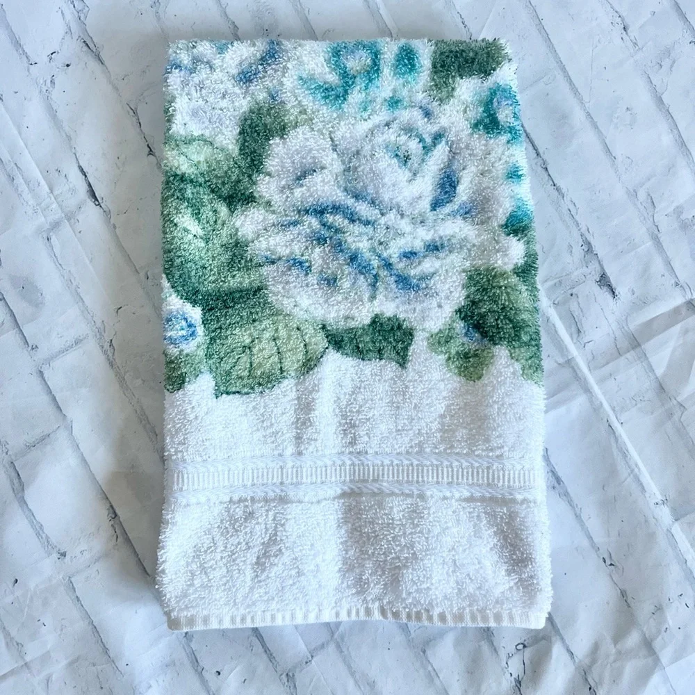 Vintage JC Penney Blue Rose floral hand towel